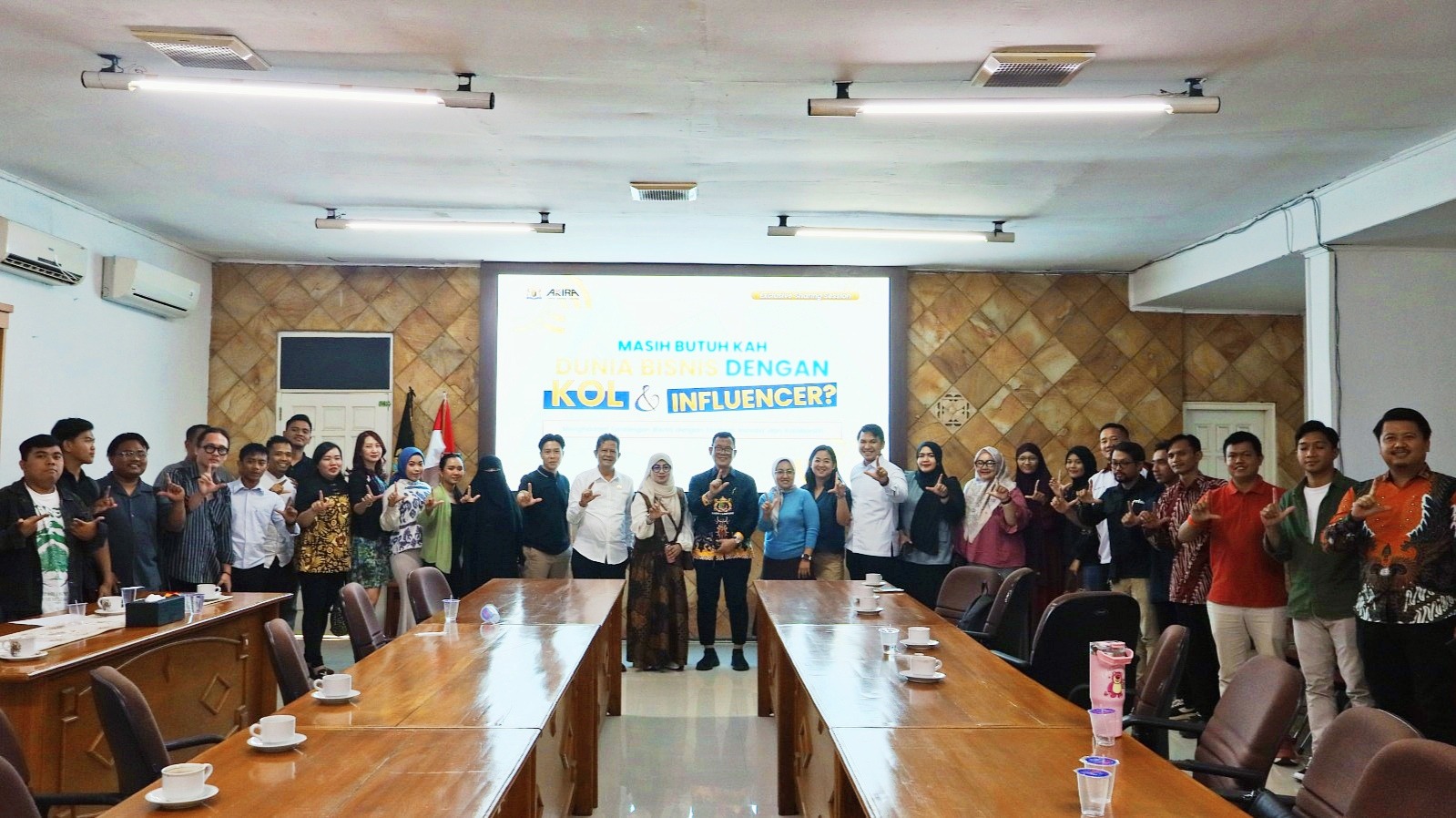 Read more about the article Soroti Efektivitas Influencer Marketing, AKIRA dan Kadin Lampung Gelar Exclusive Sharing Session