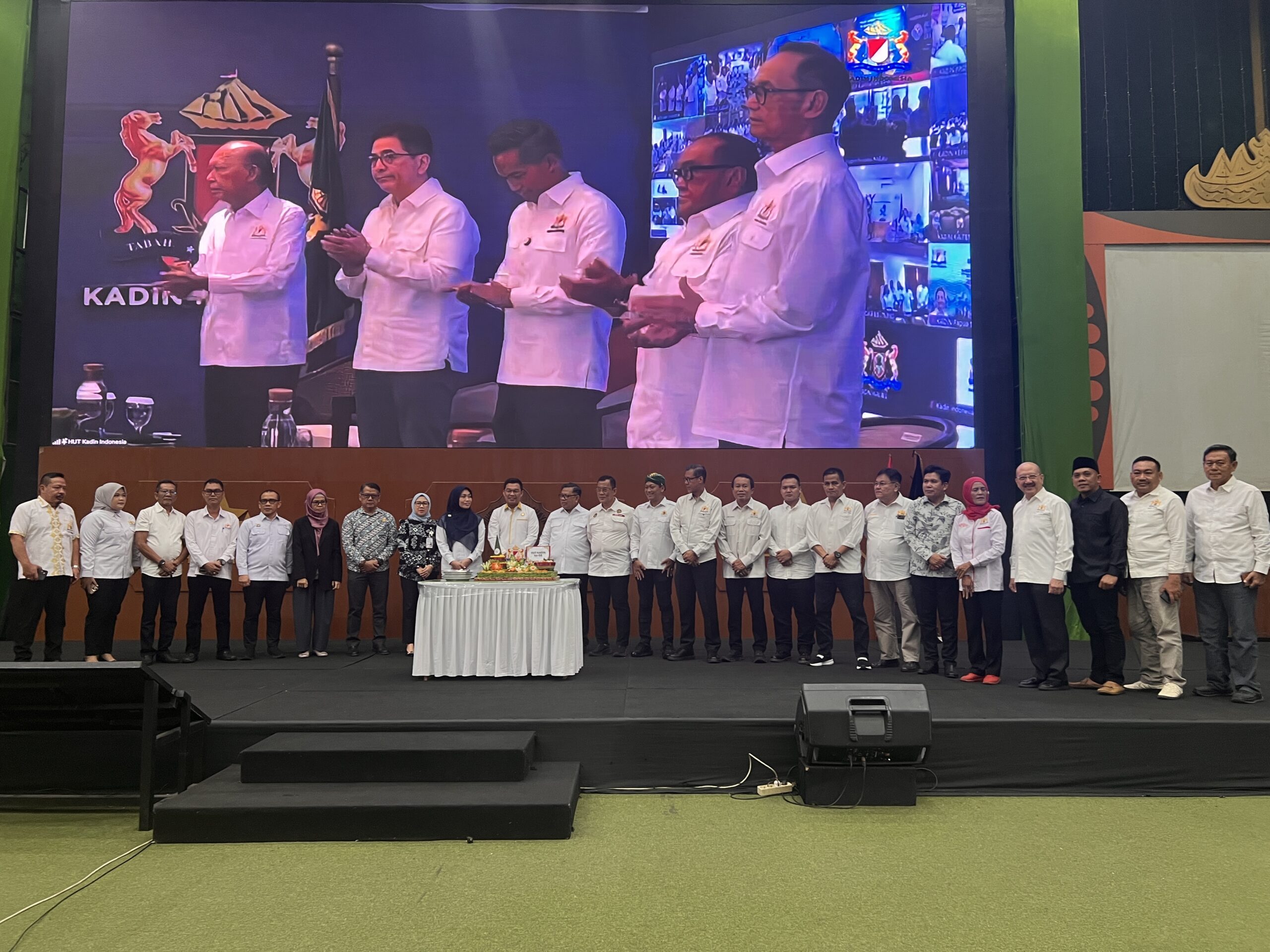Read more about the article Sukses Gelar RAPIMPROV 2026 dan HUT ke-58, KADIN Lampung Dorong Akselerasi UMKM Naik Kelas Lewat Sinergi dan Kepatuhan Hukum